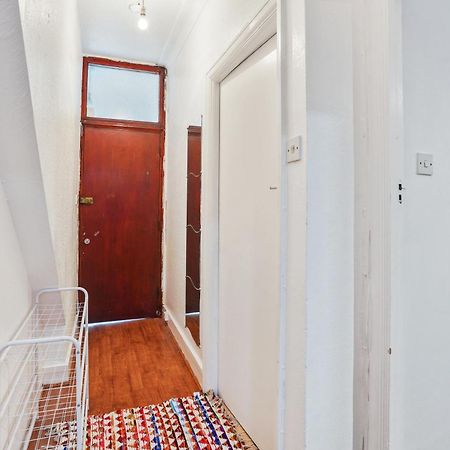 Cosy N22 Apartment Sleeps 6 London Exterior photo