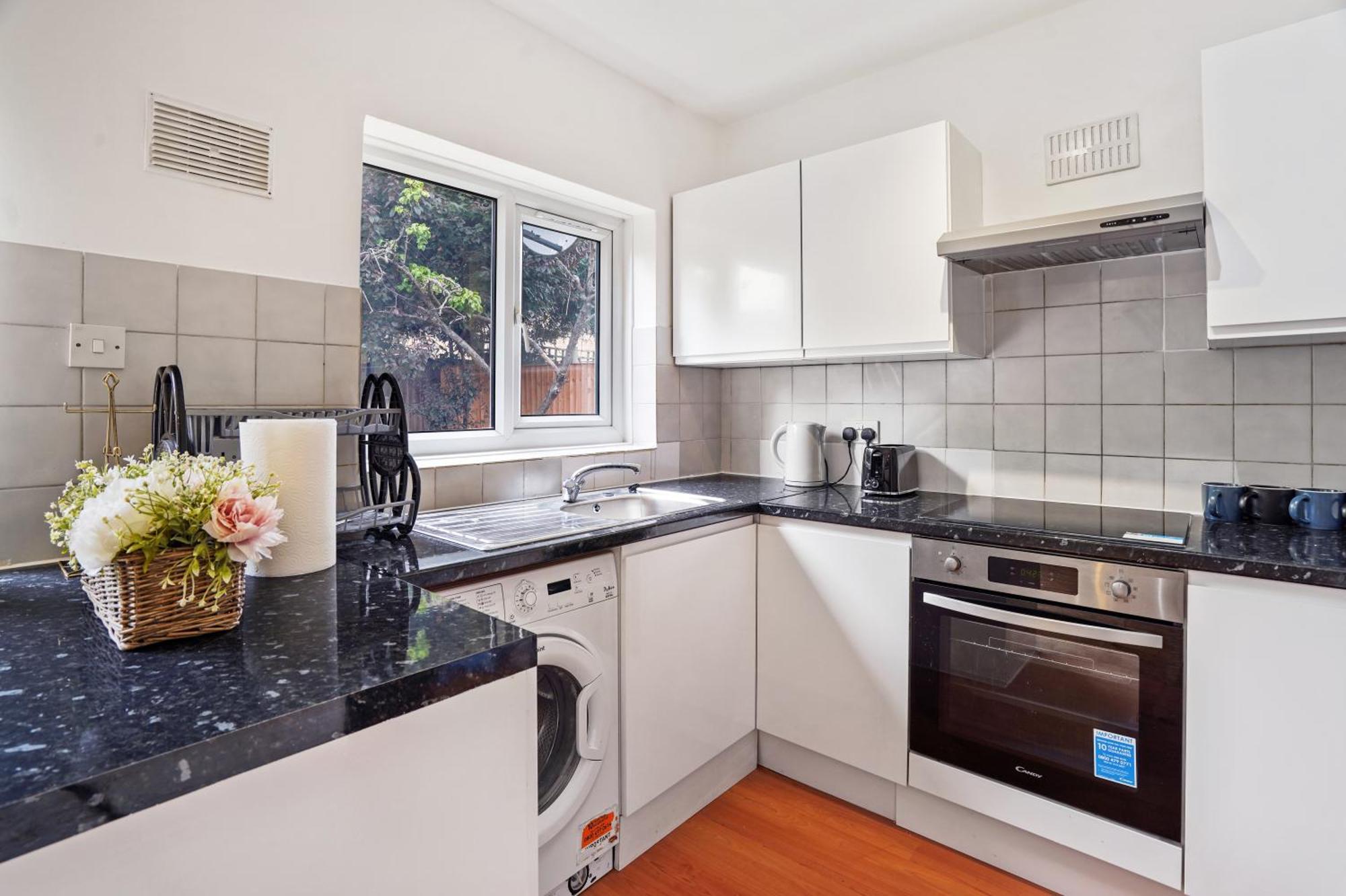 Cosy N22 Apartment Sleeps 6 London Exterior photo