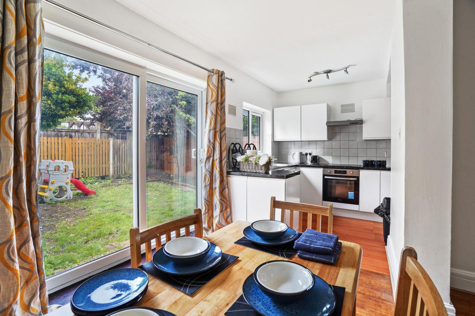 Cosy N22 Apartment Sleeps 6 London Exterior photo